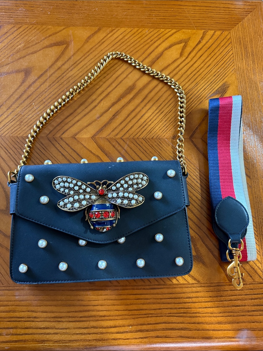 Gucci Broadway Pearly Bee Shoulder Bag